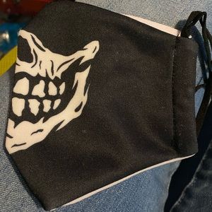 Skull mask